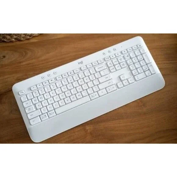 Logitech Signature K650 Wireless Bluetooth Keyboard Wrist Rest USB Off White