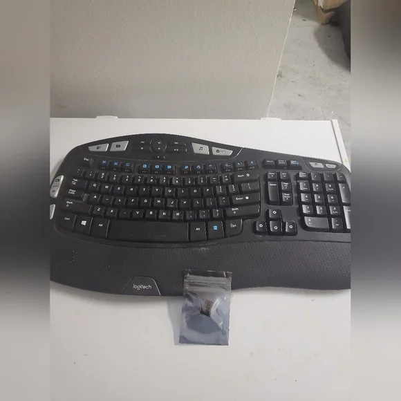 Used - Logitech Wave K350 Wireless Keyboard Ergonomic - NO DONGLE