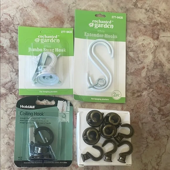 New In Packaging Enchanted Garden/HoldAll Hook Set and Additional 4 Hook Pieces