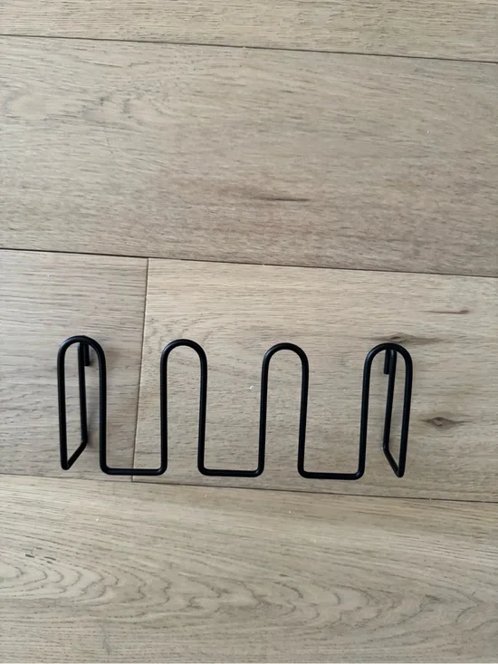Black Metal Wall Hook Rack/ Over the door hanger
