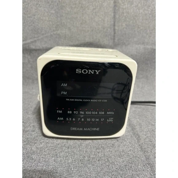 Sony‎ Dream Machine Alarm Clock Radio ICF-C120 Vintage Digital AM FM Y2K Retro