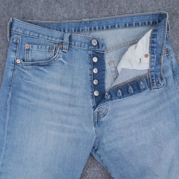 Levi's 501 Original Fit Jeans Mens 33x32 Light Wash Blue Button Fly Straight