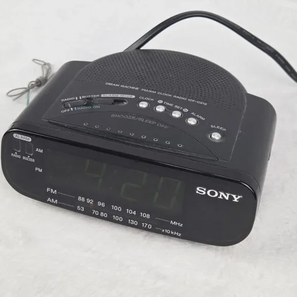 Sony Dream Machine ICF-C212 FM AM Clock Radio Alarm Snooze Tested Working