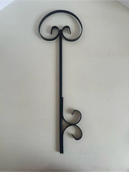 Vintage Black Scroll Metal Wall Hook Rack