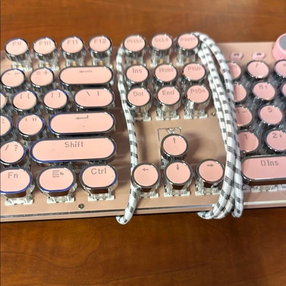 Pink Retro Round-Key Mechanical Keyboard with Wired Connection & mouse