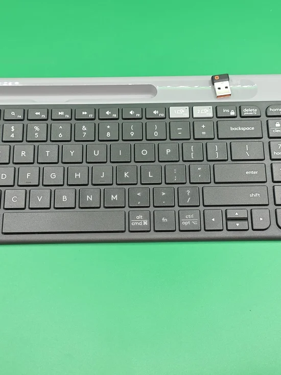 Logitech K585 Multi-Device Slim Wireless Keyboard With Receiver - Graphite