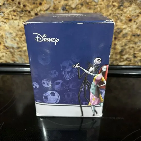 Disney Nightmare Before Christmas BlackCelebrating Our LoveBlack Snow‎ Globe