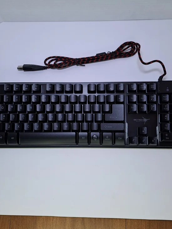 Sky Tech Illuminated Light Up Mechanical Gaming Keyboard K 1000 Tested.