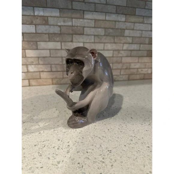 Rare Royal‎ Chopenhagen Porcelain Monkey Holding Tail