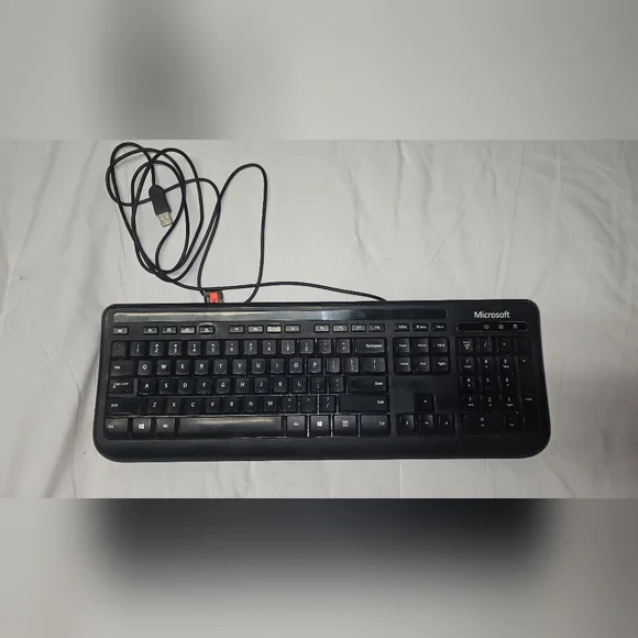Microsoft Wired Keyboard in Black