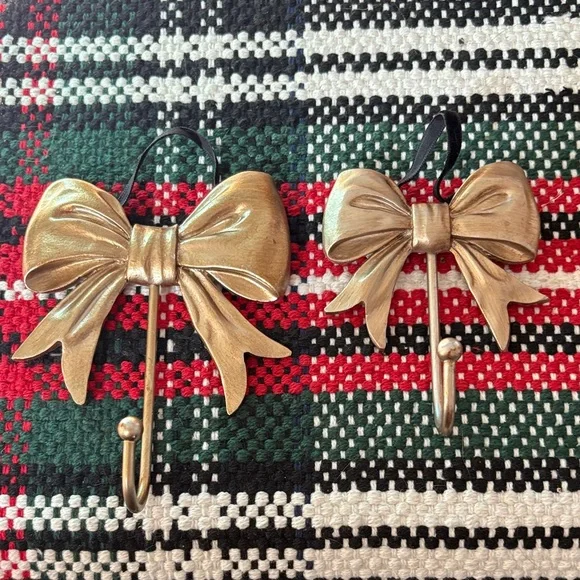 🎀🆕Gold Bow Wall Hooks, Bundle Of 2, Lg And Sm🎀