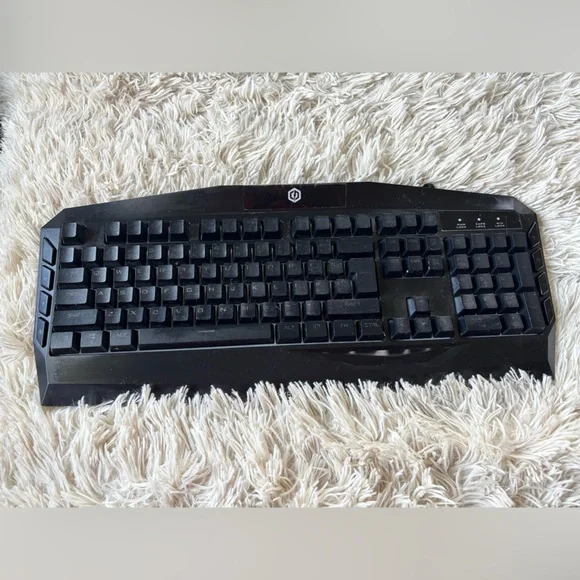 Black Wired Gaming Keyboard — Full-Size USB
