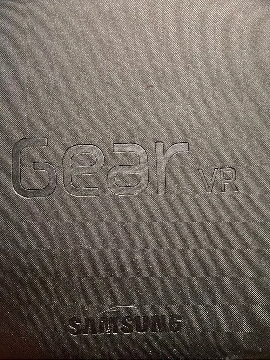 Samsung Gear VR Headset in Black Finish - LIKE NEW!!