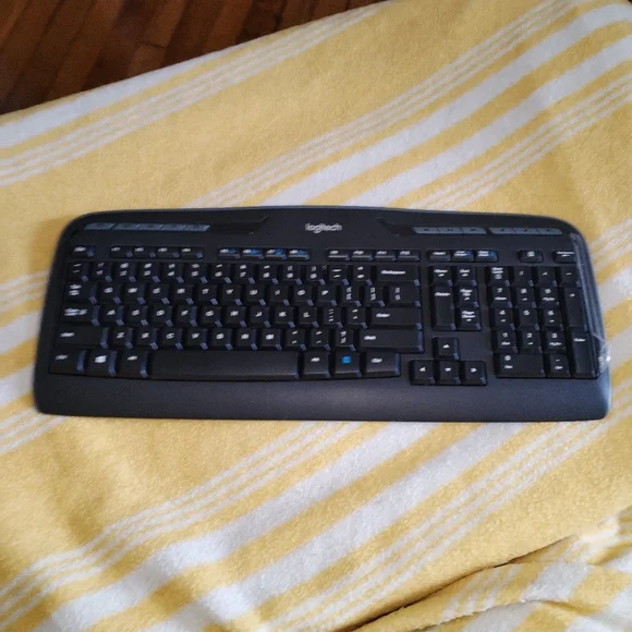 Logitech Black Wireless Keyboard Z855 y-R0009