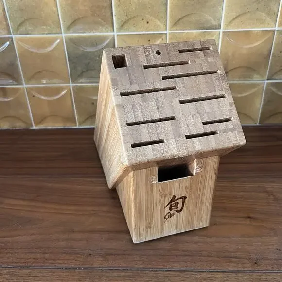 Shun 11-Slot Bamboo Wood Knife Block