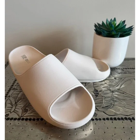 32 Degrees Cool Unisex XL Cushion Slide Cream Pool College Travel