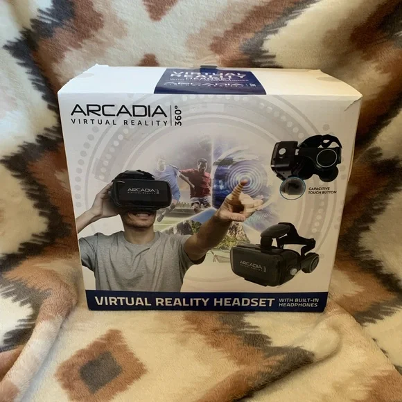 Arcadia Virtual Reality Headset w built in headphones