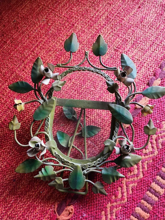 Vintage Green Metal Floral Frame
