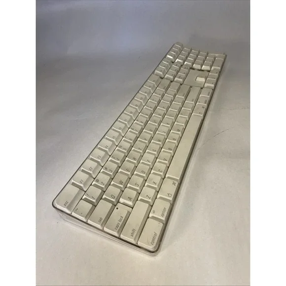 Apple A1016 Wireless Bluetooth Mechanical Keyboard White TESTED