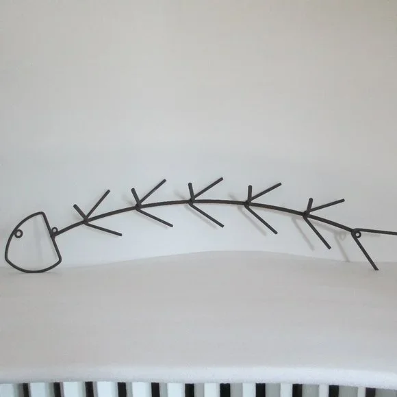 RUSTIC WROUGHT IRON COAT HOOK WALL RACK
