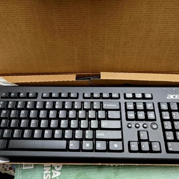 Acer Model PR1101V Computer Keyboard NIB