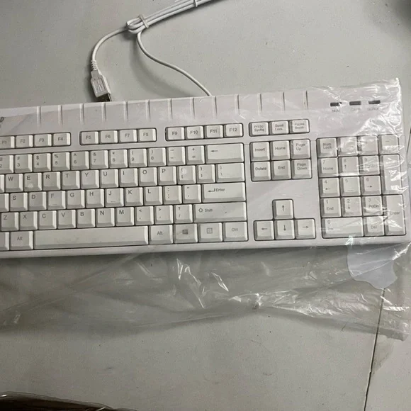 New Howard medical keyboard for computers. Model no: ALB 139UW-HW