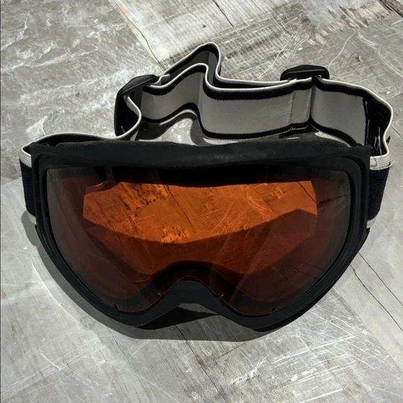 Black and Orange SKI GOGGLES