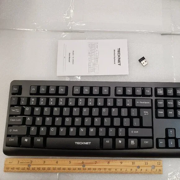 Wireless Keyboard 2.4G Cordless Full QWERTY Keyboard. Black w USB dongle KM003