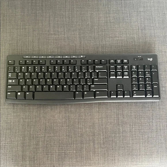 Logitech K270 Full-size Wireless Keyboard - Ergonomic Layout (Black)