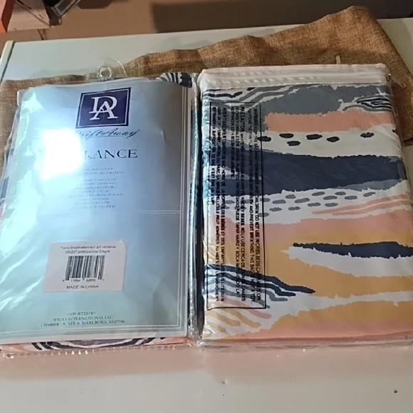 NIP Pair Of Abstract Patterned Curtain Valance Set 50