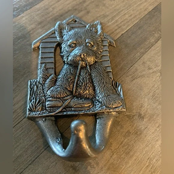 Metal Dog Hangar
