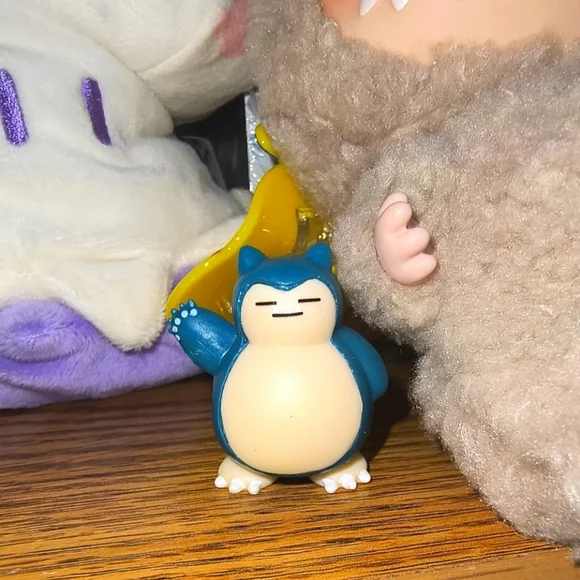 Pokemon Blue and Cream Snorlax Toy
