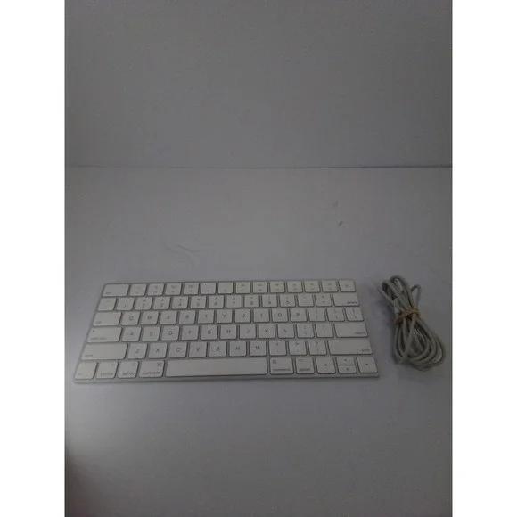 Apple Magic Keyboard Wireless Bluetooth Rechargeable A1644 w/ Cable Used Tested