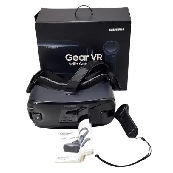 Samsung Gear VR with Controller Powered by Oculus with Original Box SM-R324
