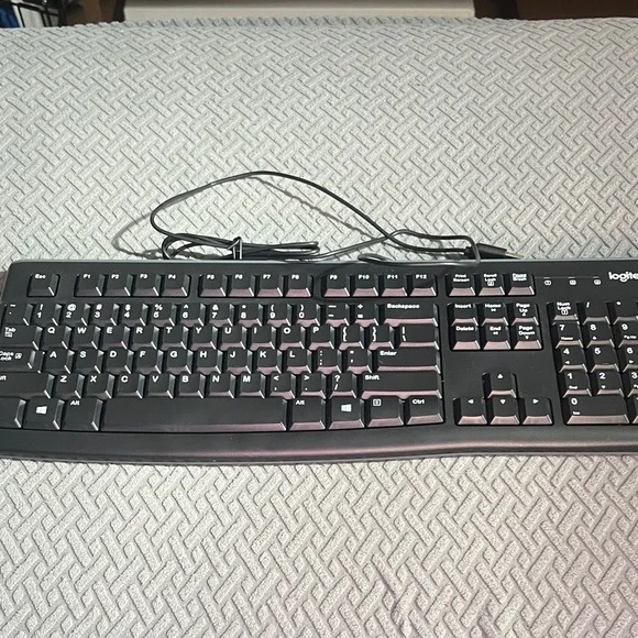 Logitech Wired Keyboard - Black