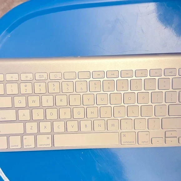 Apple Bluetooth Wireless Keyboard