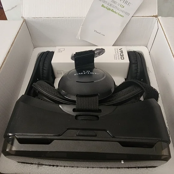 VR3D Virtual Reality Headset in Black