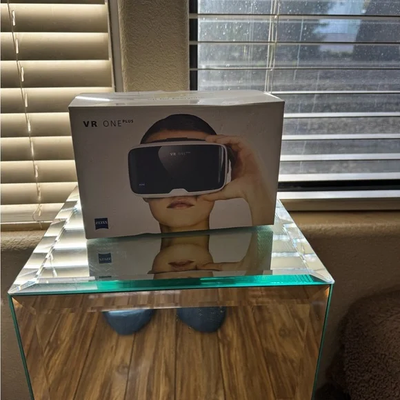 VR One Plus Virtual Reality Headset - Black
