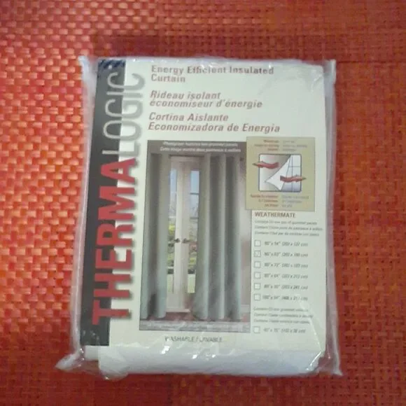 New One Pair White Thermalogic Curtains 80