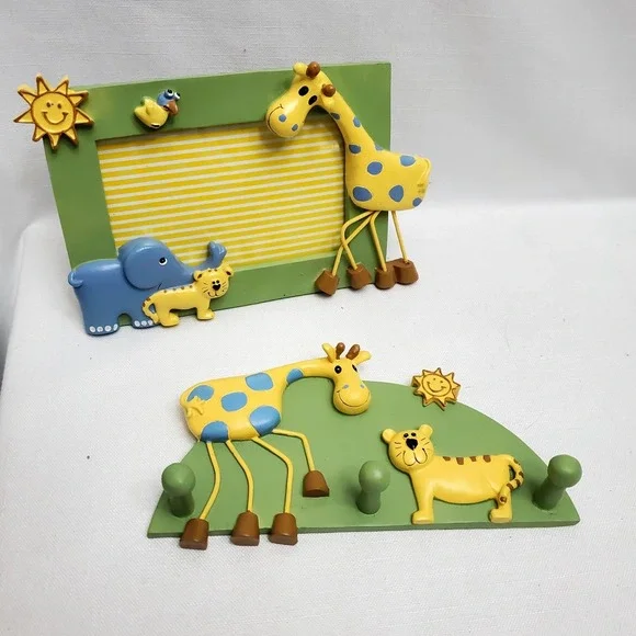 LaVie‎ Safari Nursery Wall Decor Set 4X6-Photo Frame Peg Rack Giraffe Jungle-NIB