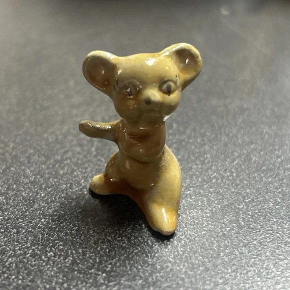 Vintage Hagen-Renaker Miniature Ceramic Mouse California USA Made Hagen Renaker