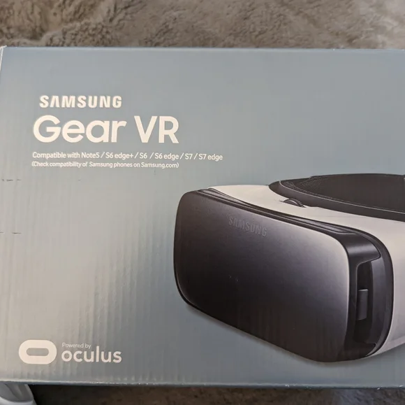NIB Samsung Oculus Gear VR