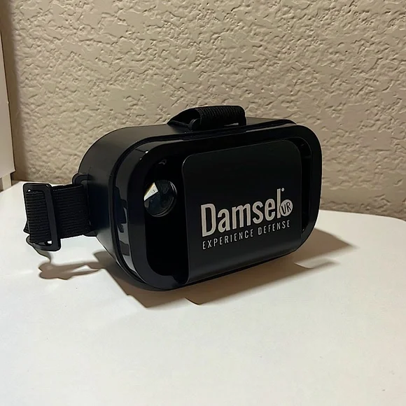 DamselVR black smartphone headset with adjustable head straps!