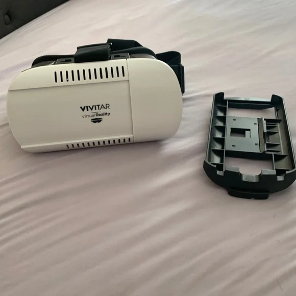 Vivitar Virtual reality headset With Phone holder