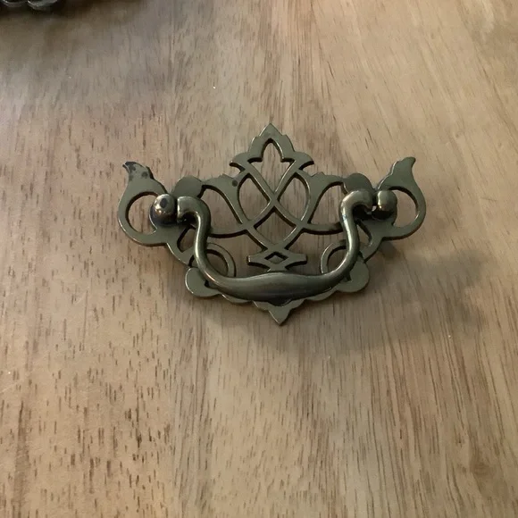 1 Antique-Style Brass Finish Drawer Pull - Decorative Wall Decor Accent