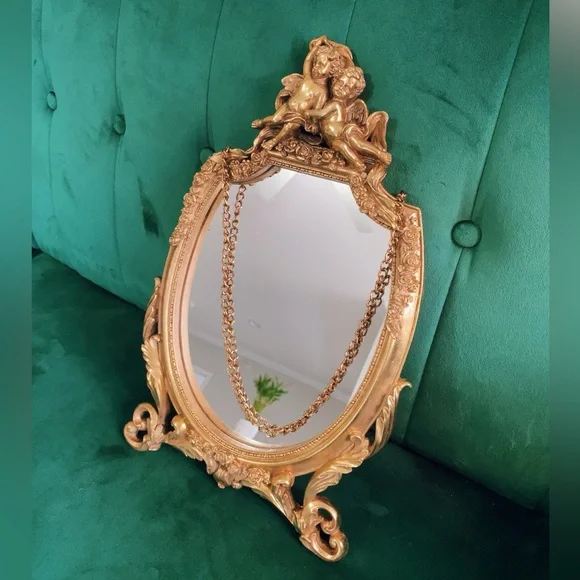 Baroque Gold Cherub‎ Wall Mirror – Vintage-Inspired Ornate Oval Hanging Accent