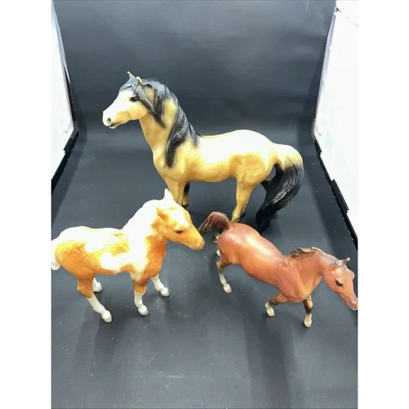 Lot‎ Of Three Vintage Breyer Horses