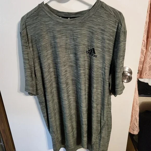 MENS ADIDAS T-SHIRT SZ L