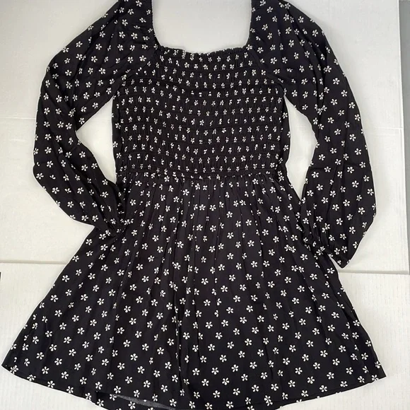 GAP Teen Black and Cream Casual Dress Size 18-20