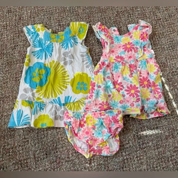 🌼4/$25🌼 Baby 9 Month Floral Outfit Sets